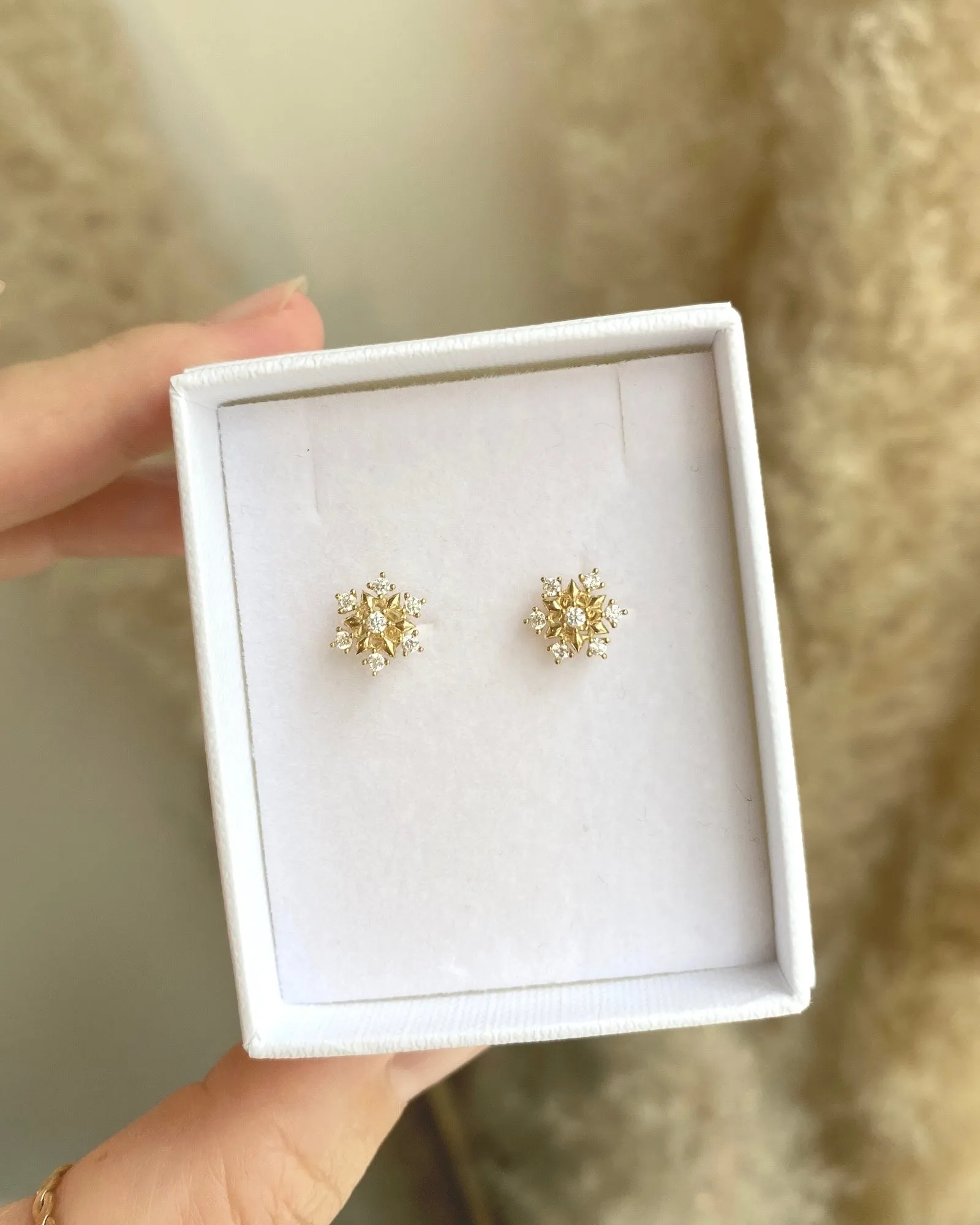 14K Solid Gold Snowflake Stud Earrings