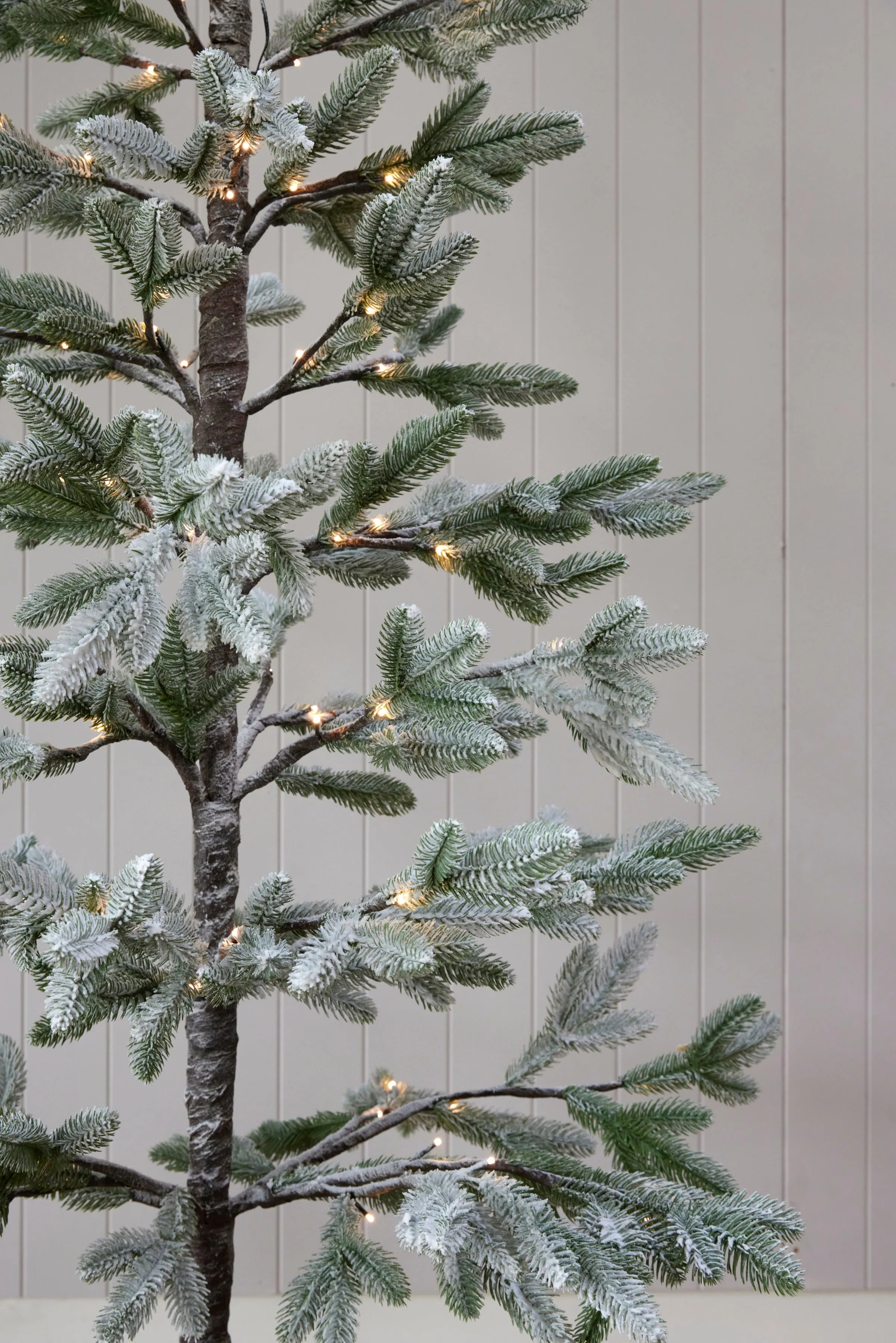 150 Cm Led Snowy Spruce Tree