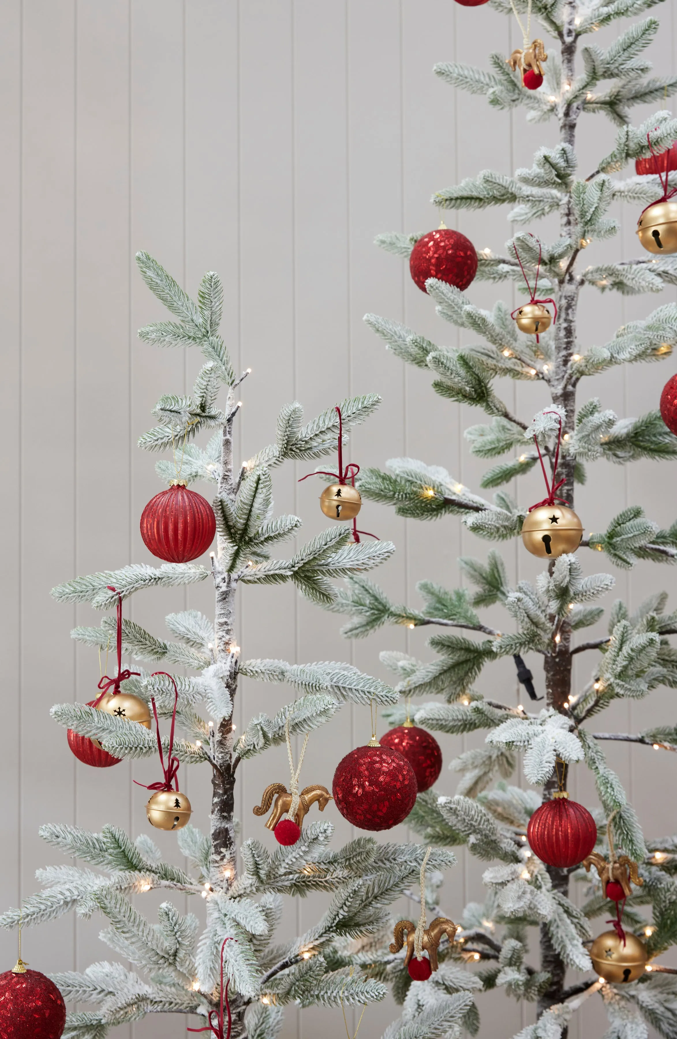 150 Cm Led Snowy Spruce Tree