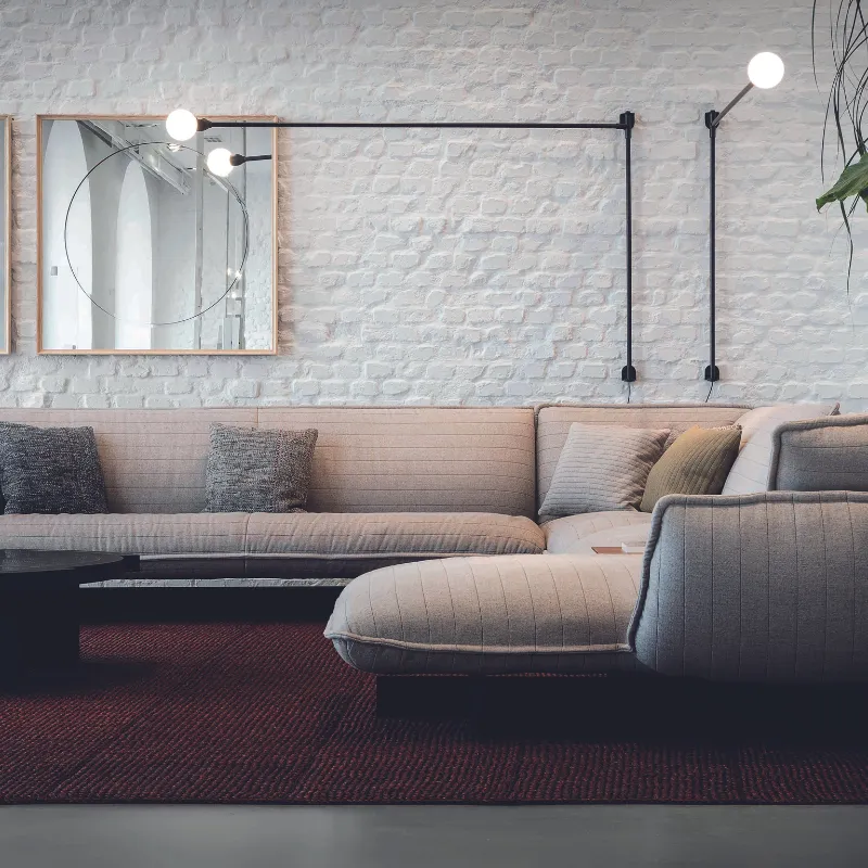 Contemporary Rotating Wall Lamp | Potence