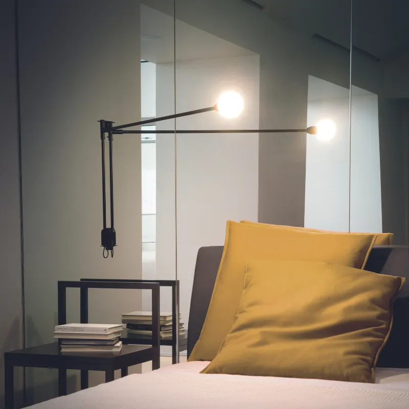 Contemporary Rotating Wall Lamp | Potence