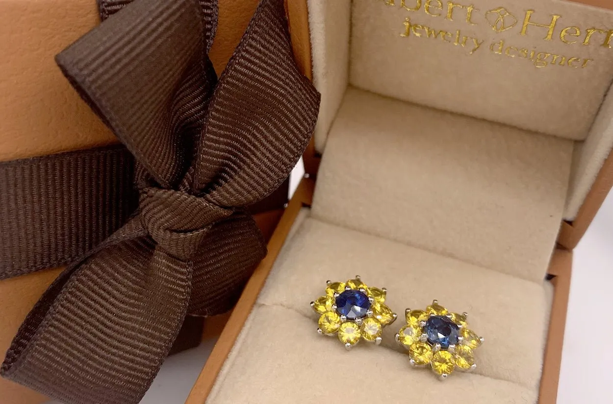 Earrings 18kt Gold Sunflowers with Sapphires Stud