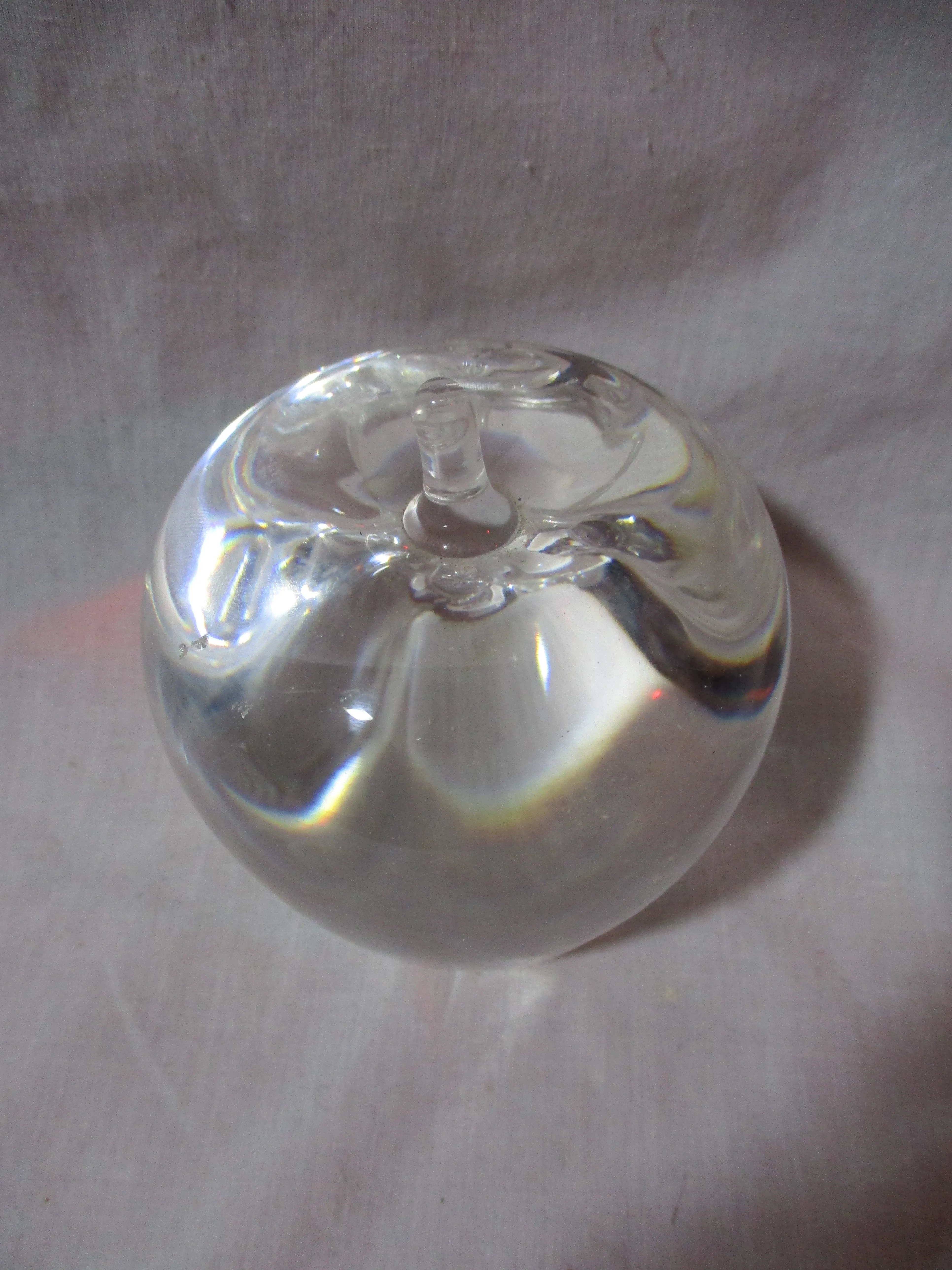 GLASS Studio Art APPLE Paperweight Clear Ornament Sculpture Desk Shelf Decor