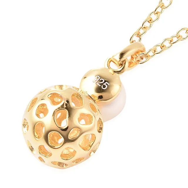 Globe Pearl Pendant