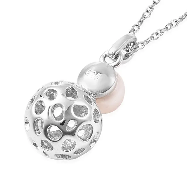 Globe Pearl Pendant