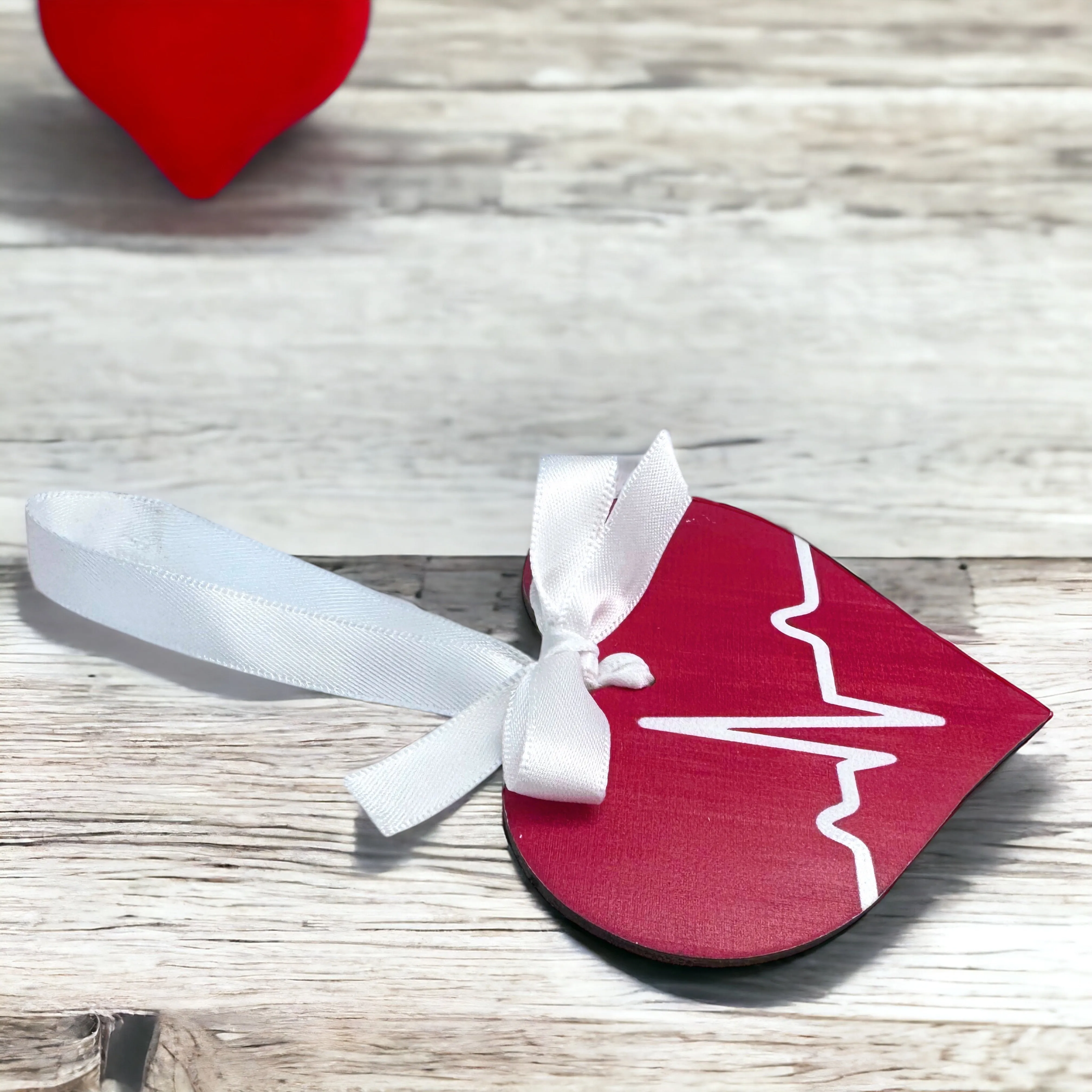 Keep the Beat This Christmas: Heartbeat Ornament Delight!