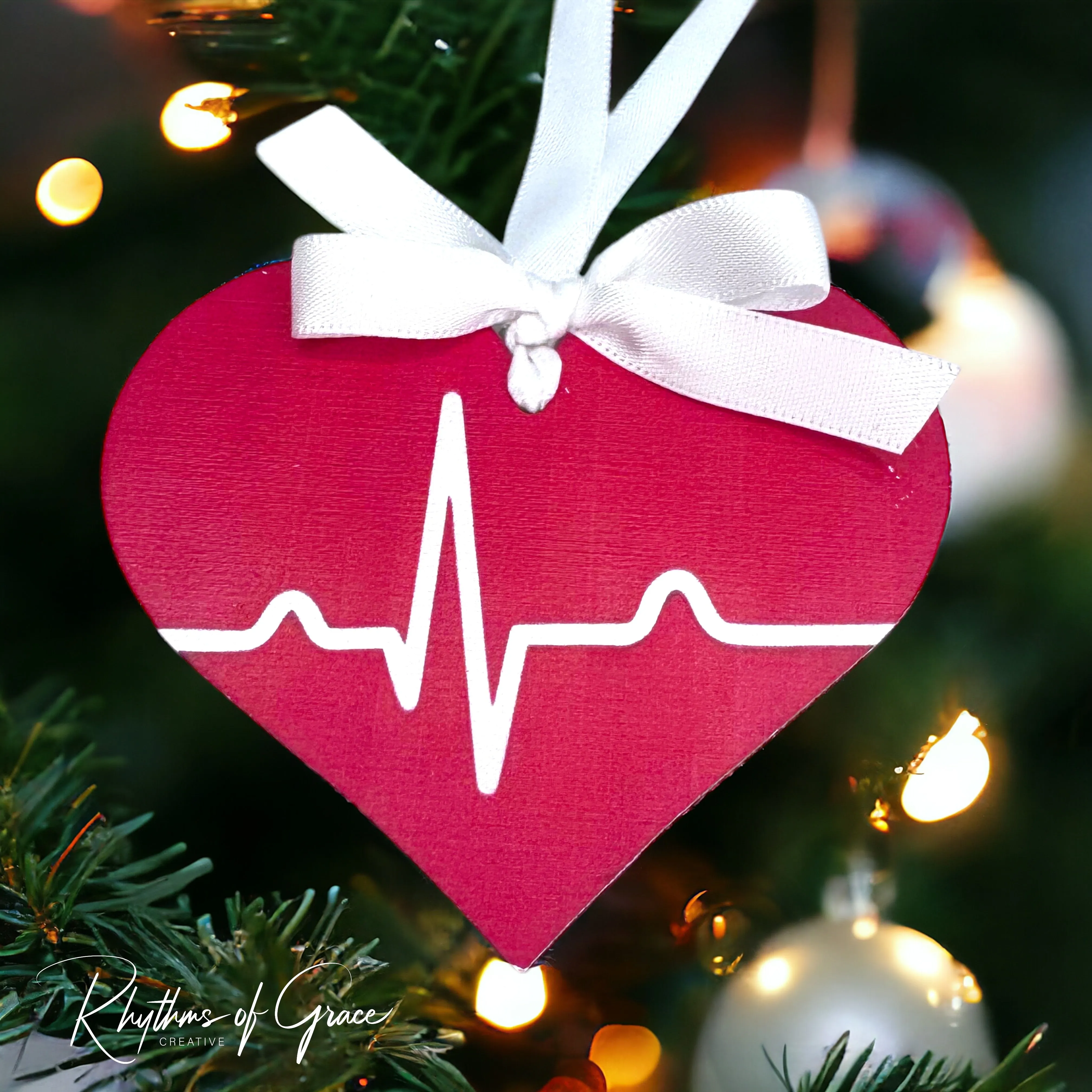 Keep the Beat This Christmas: Heartbeat Ornament Delight!