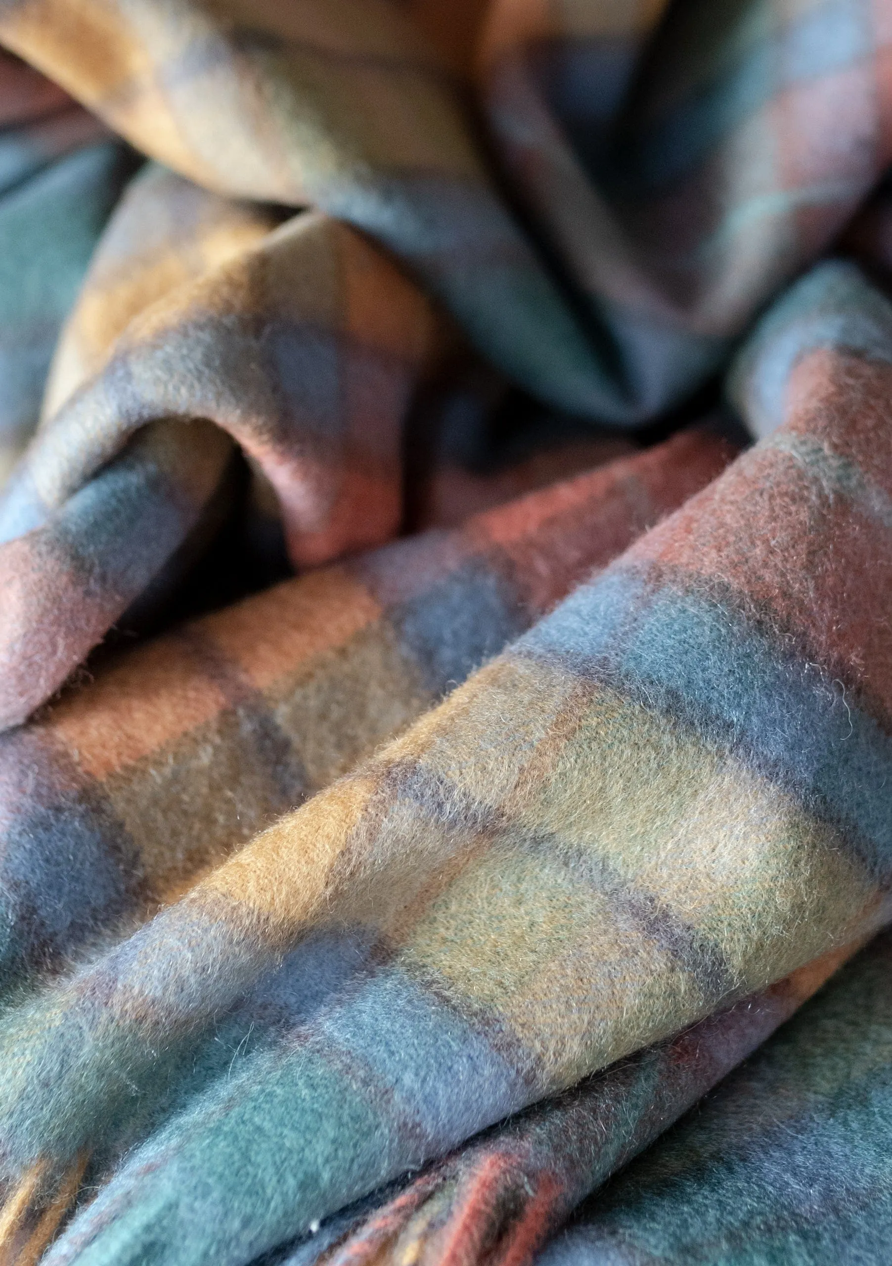 Lambswool Scarf in Buchanan Antique Tartan