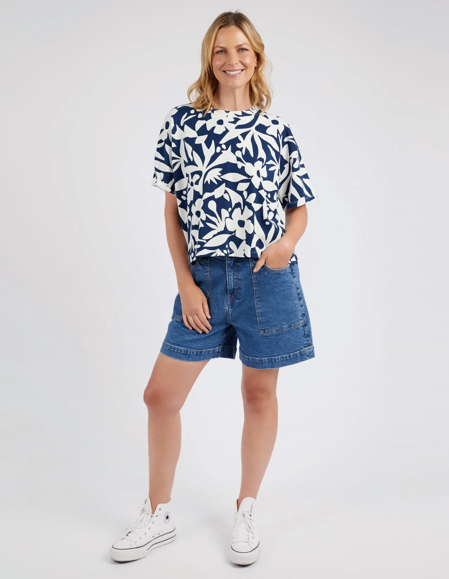 Stencil Floral Tee Naval Blue Floral