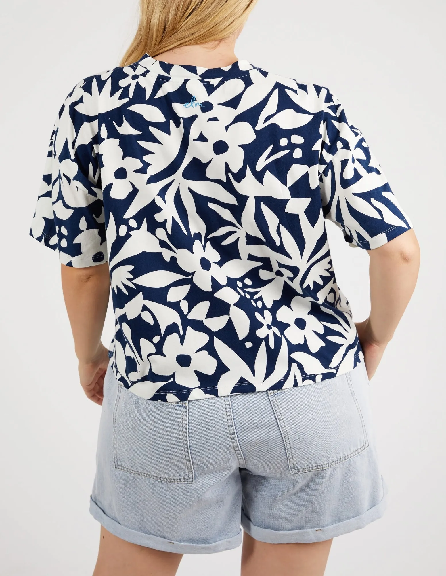 Stencil Floral Tee Naval Blue Floral